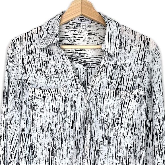 Express The Portofino Shirt in Black & White - Picture 2 of 9